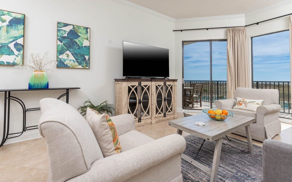 Condo, 1 Bedroom | Living area