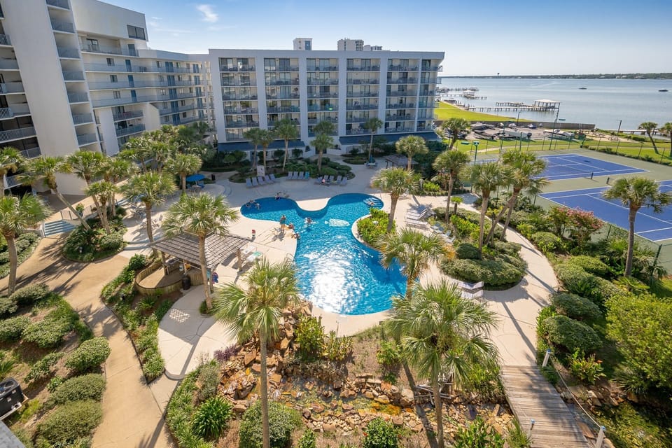 Condo, 2 Bedrooms | Exterior
