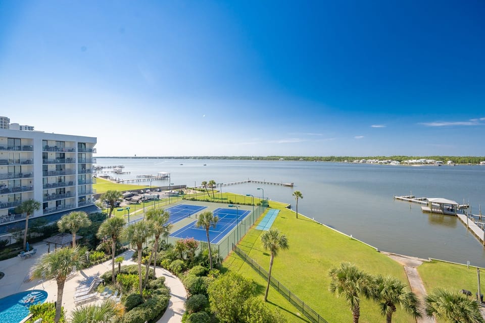 Condo, 2 Bedrooms | Sport court