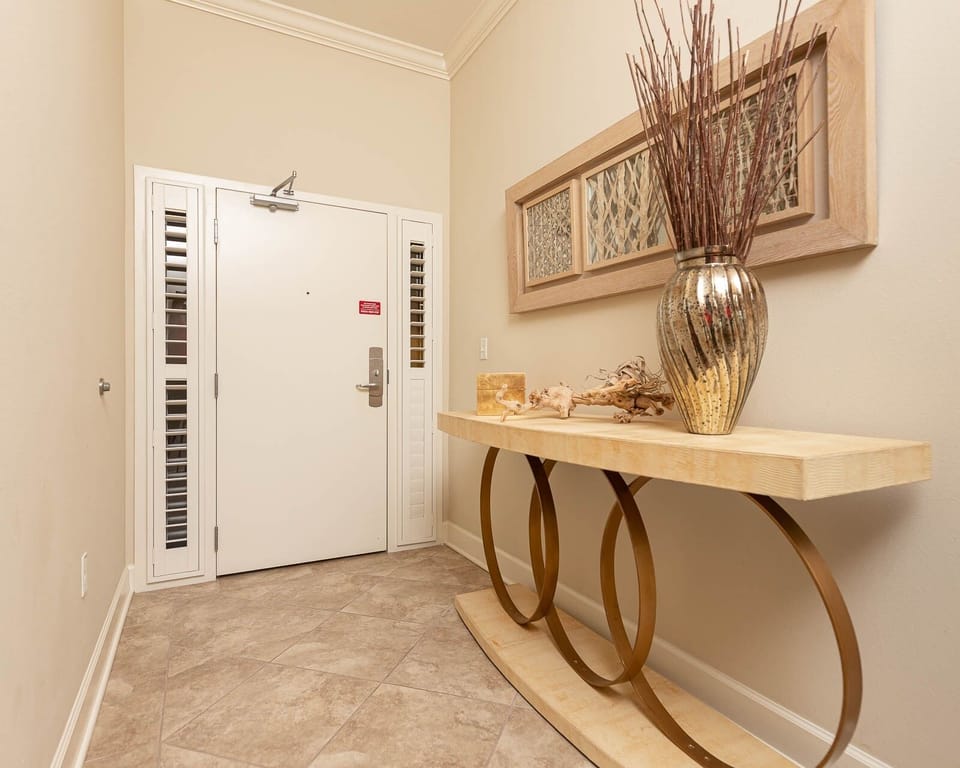Condo, 3 Bedrooms | Interior