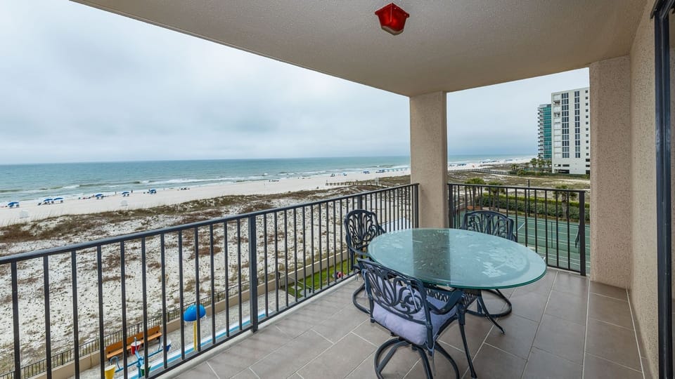 Condo, 3 Bedrooms | Outdoor dining