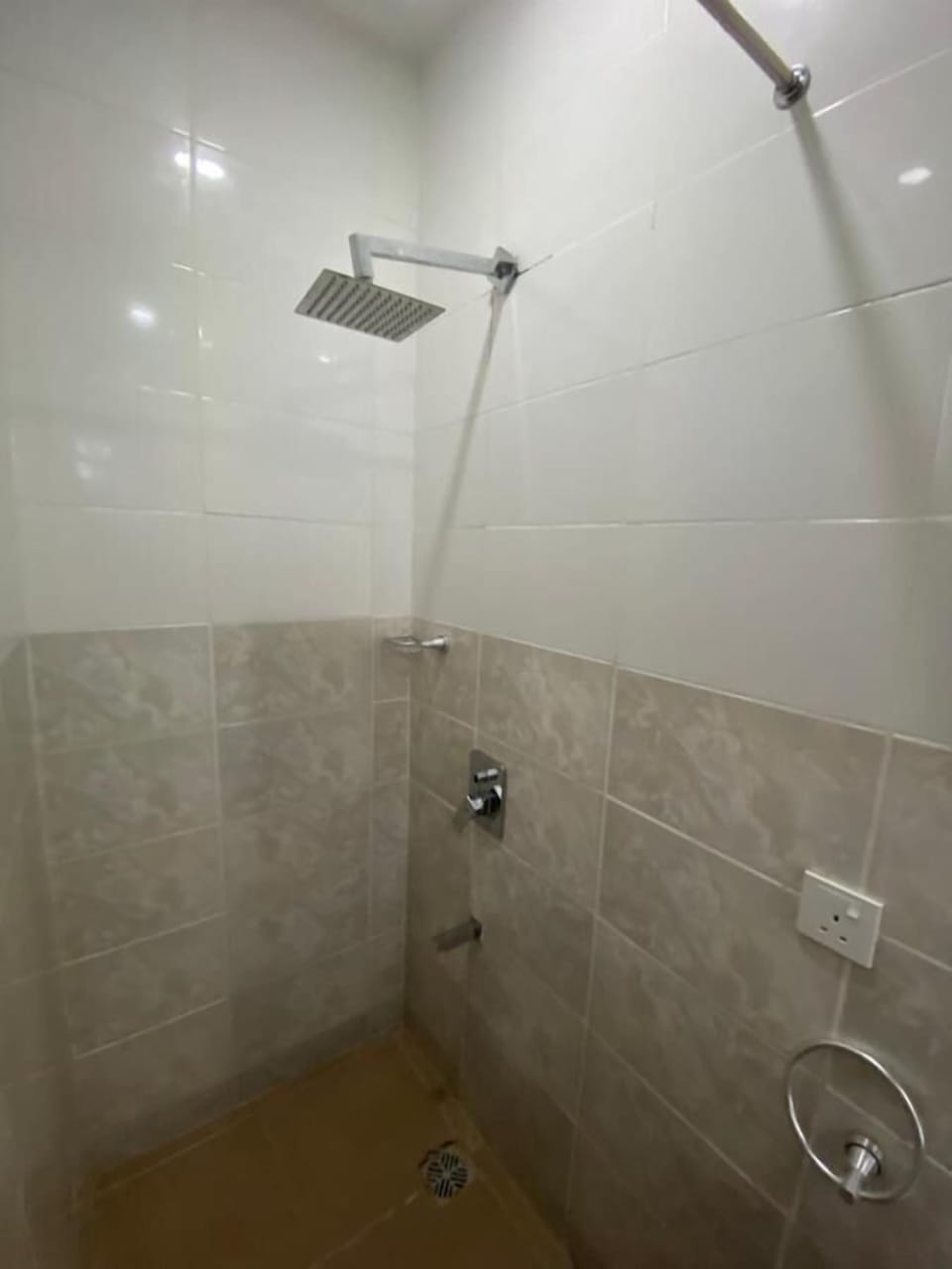 Comfort Room, Balcony, City View | Bathroom | Bathtub, hair dryer, towels, soap
