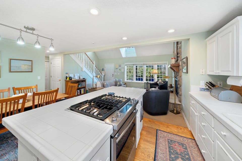 Open kitchen, dining and living area.