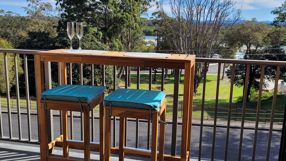 Outdoor set on the balcony.