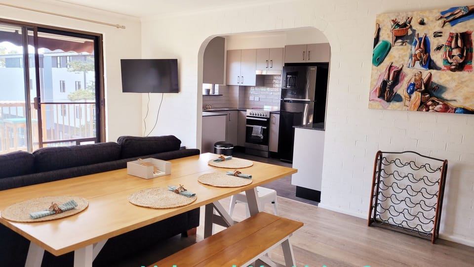 Kitchen and dining area.
