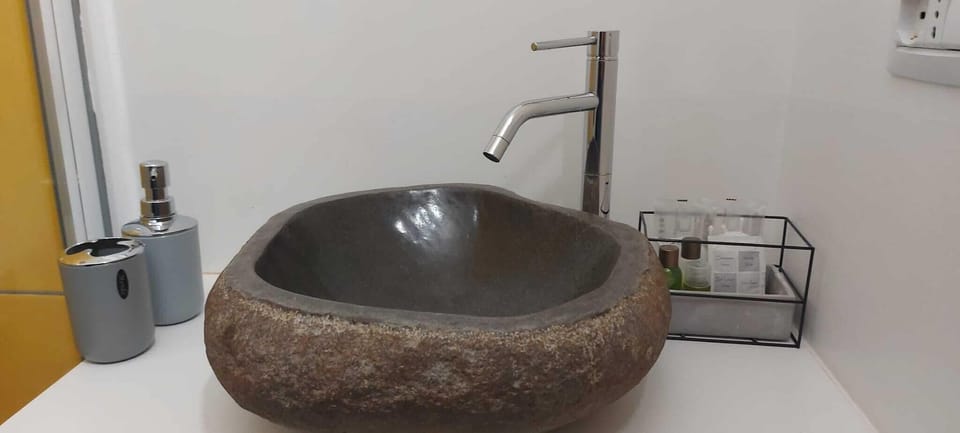 Room, Multiple Beds, Non Smoking, Courtyard View | Bathroom | Free toiletries, hair dryer, electronic bidet, towels