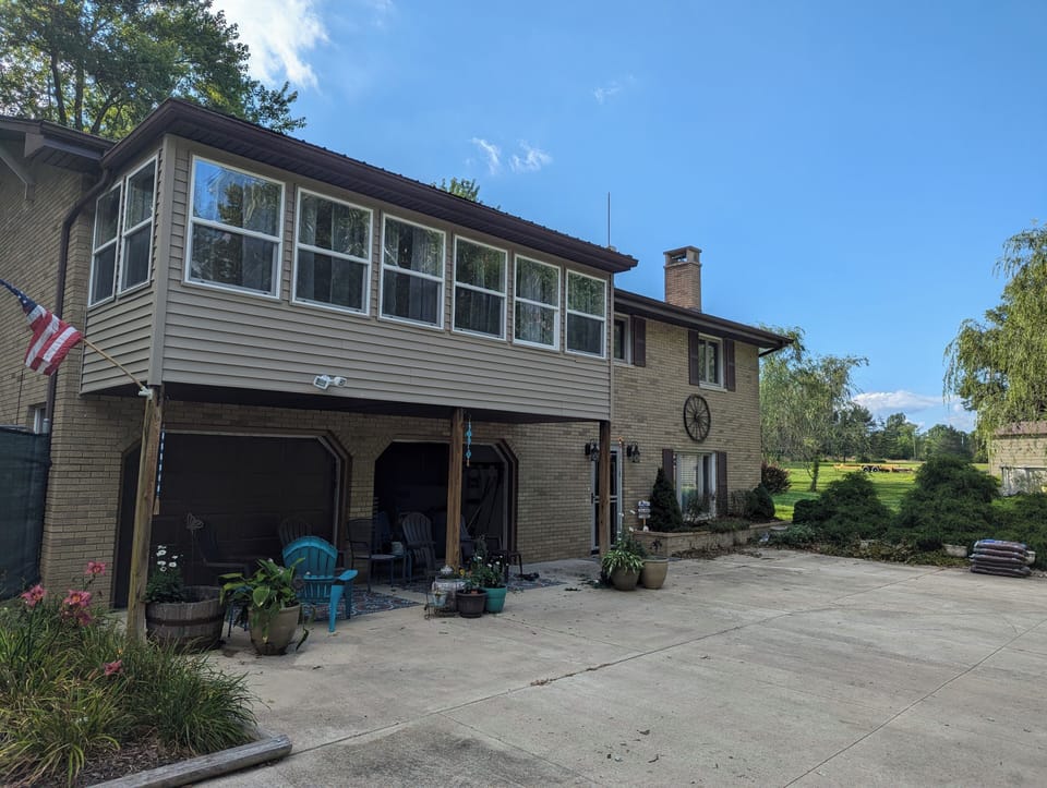 A view of the front of the home