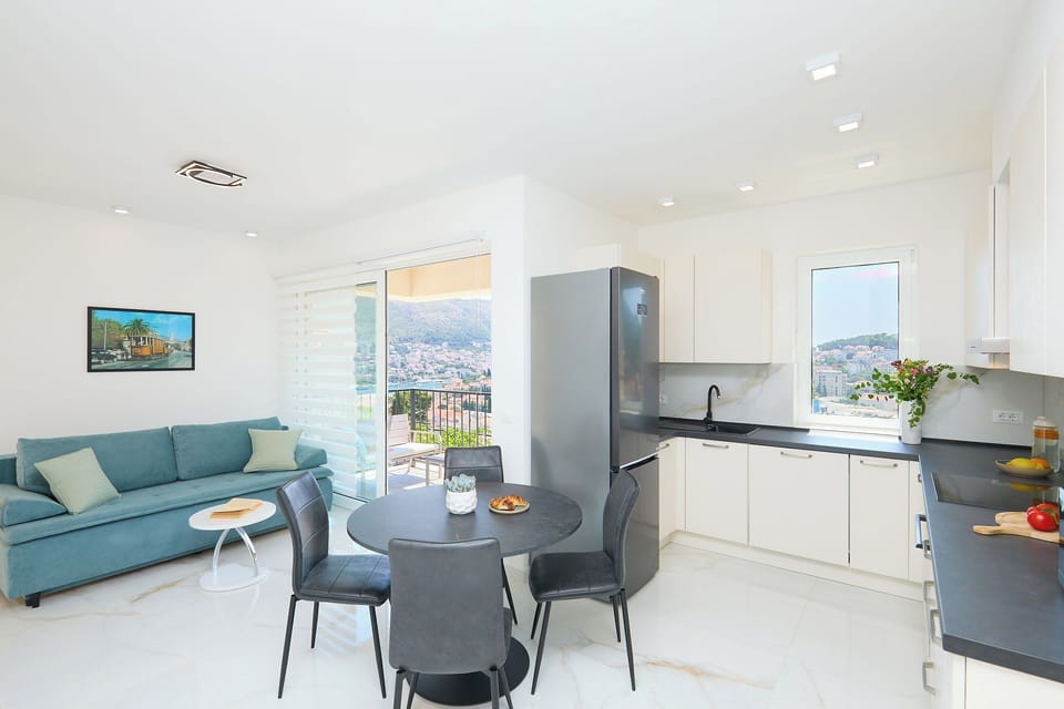 Living room / Kitchen