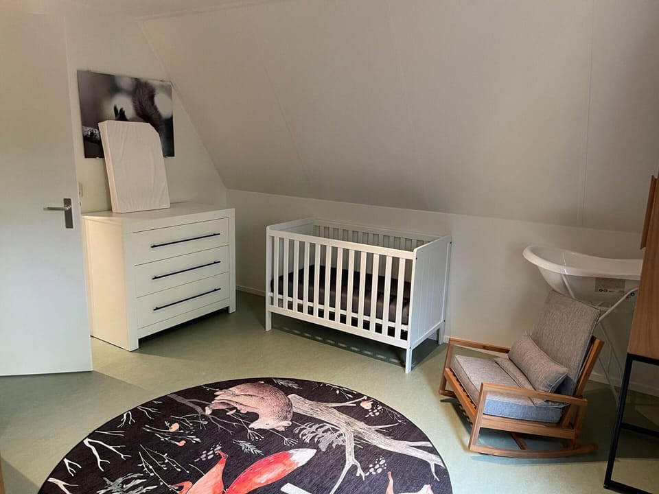 House | 3 bedrooms, individually furnished