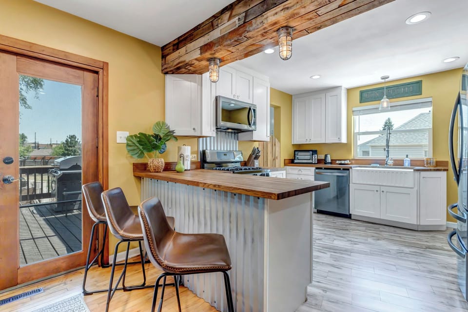 Bar Seating, 4 bar stools in total