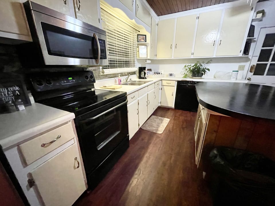Fully Furnished Kitchen