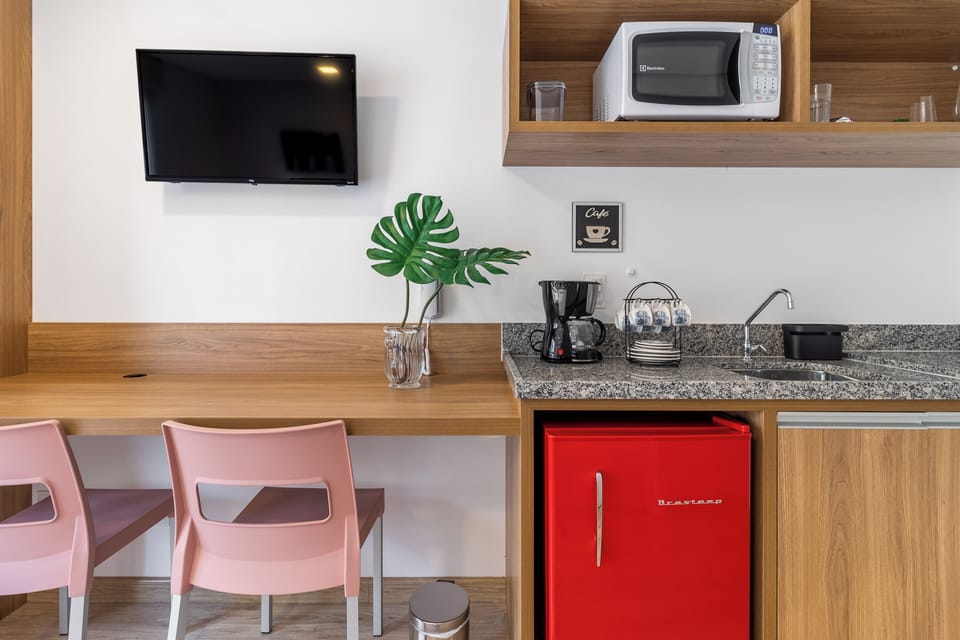 Comfort Studio, 1 Double Bed, Non Smoking, City View | Blackout drapes, free WiFi
