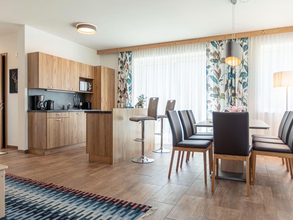 Chalet | Dining