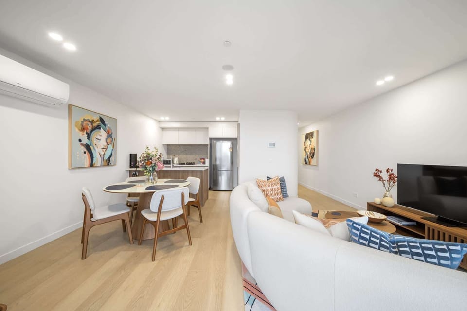 Living Area/Dining Area/Kitchen