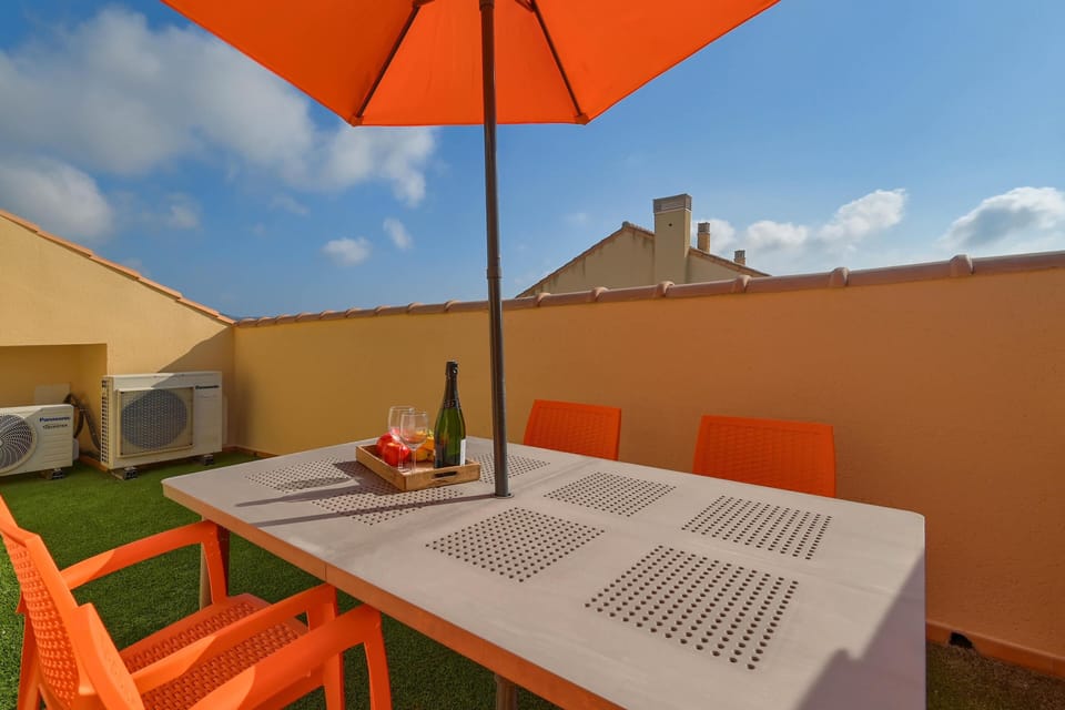 Outdoor dining area