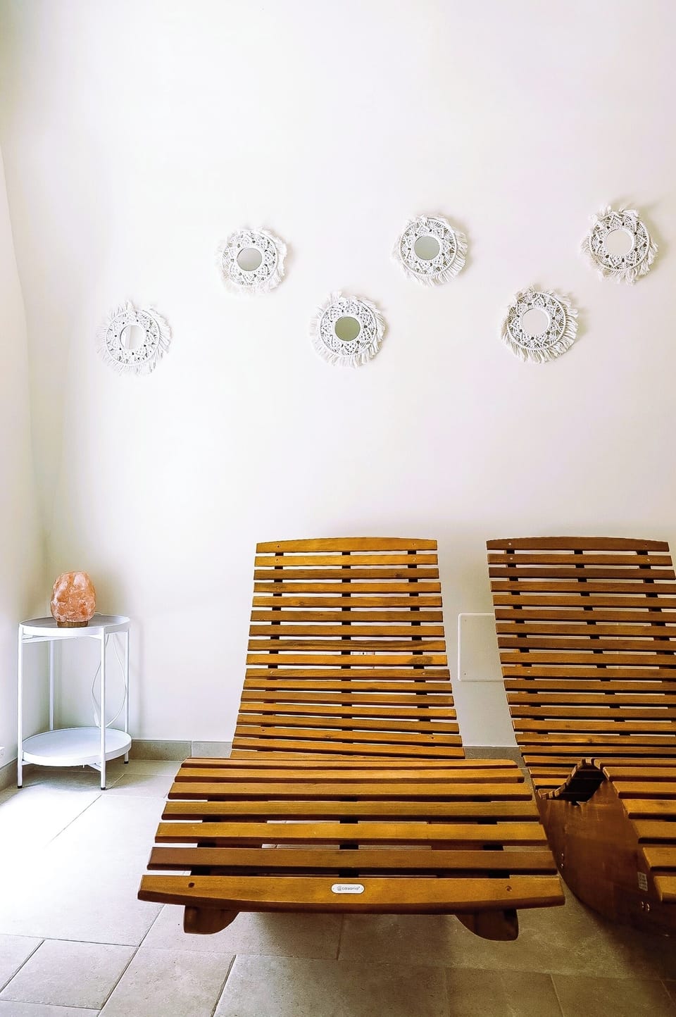Luxury Studio Suite | Bathroom | Hair dryer, slippers, towels, soap