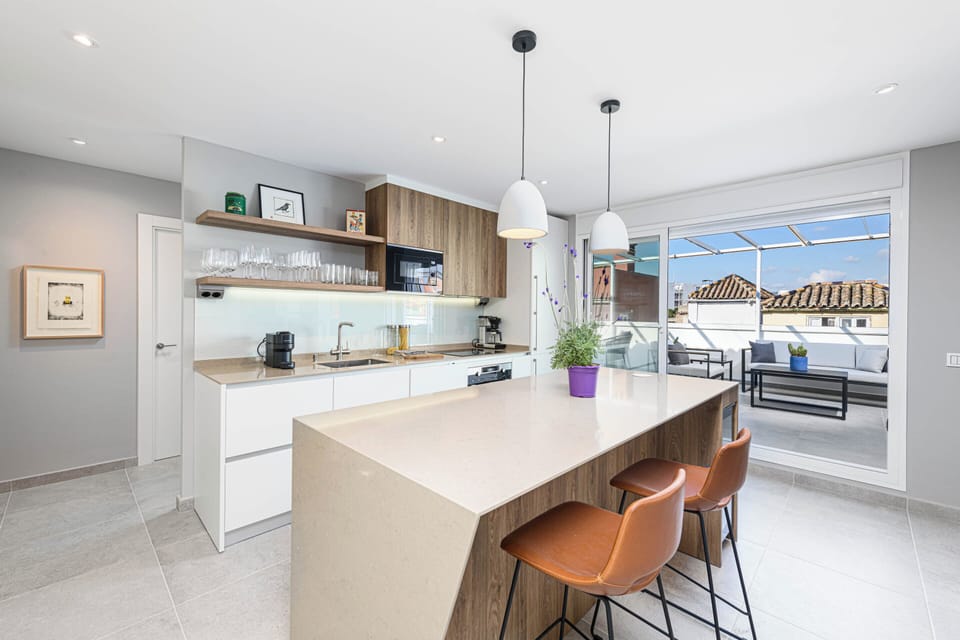 Luxury Apartment, 3 Bedrooms | Private kitchen | Full-size fridge, microwave, oven, stovetop