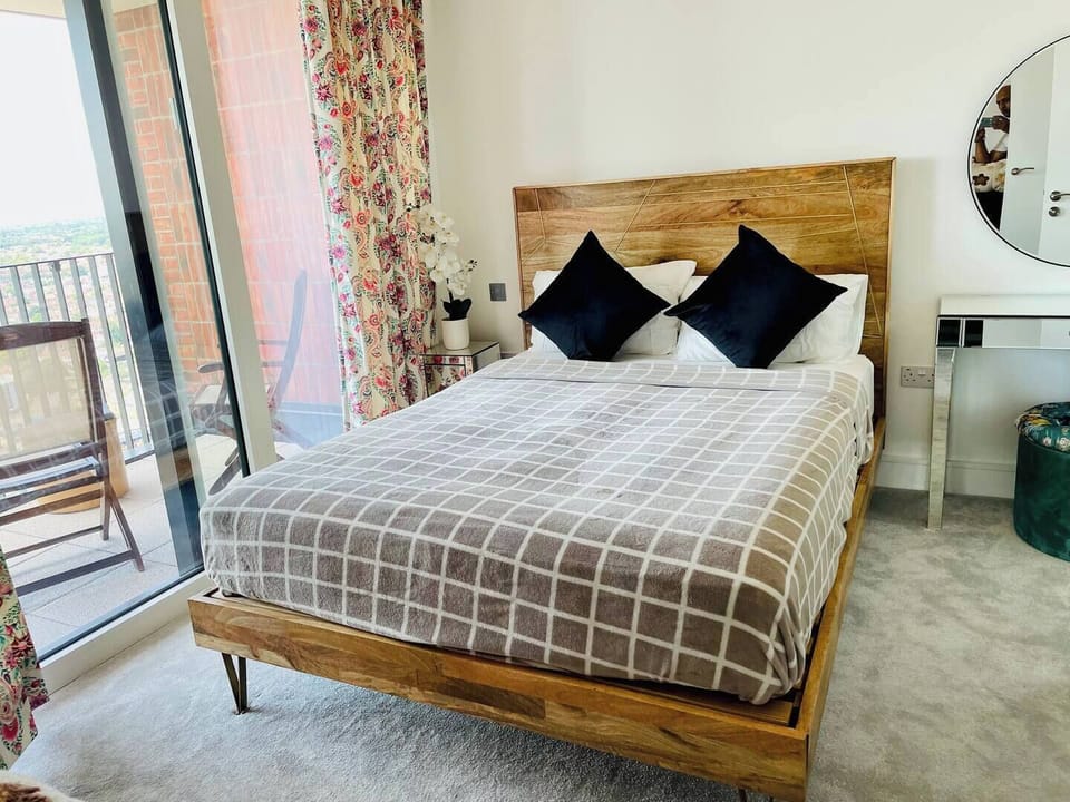 Apartment | 3 bedrooms, iron/ironing board, free WiFi, bed sheets