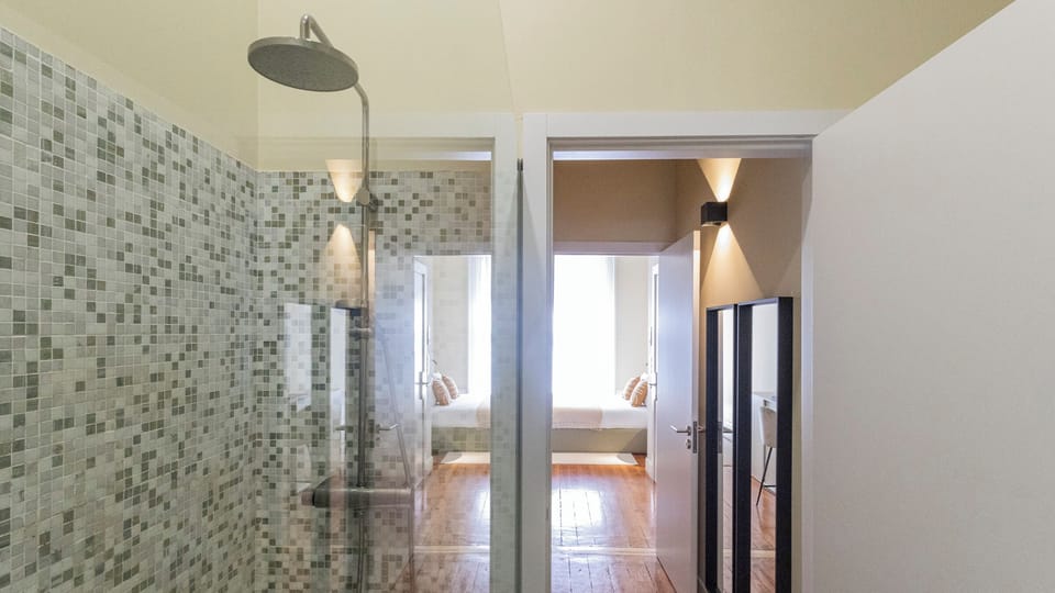 Double Room (2) | Bathroom | Shower, hair dryer, towels, soap