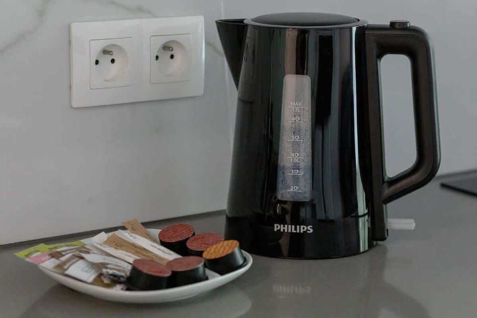 Tea and coffee station with electric kettle and treats
Thoughtful amenities for mornings in.