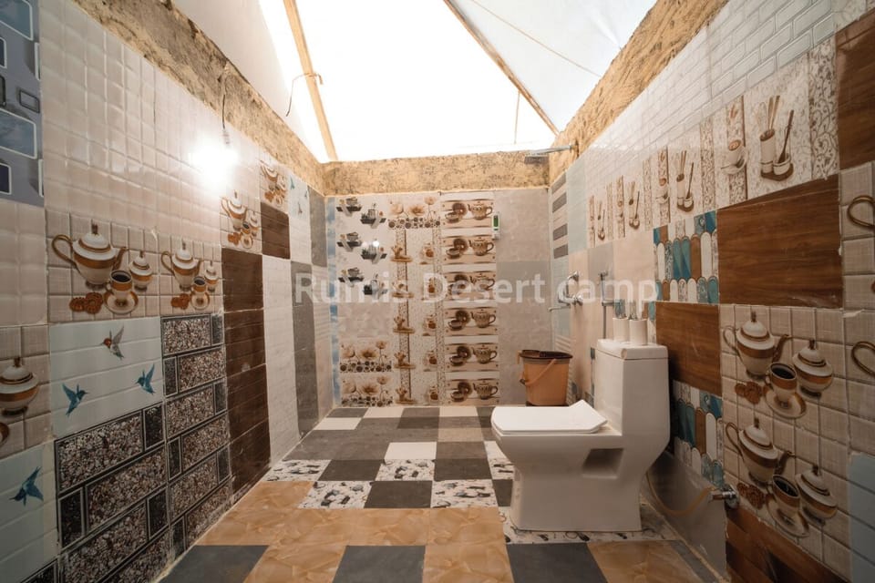 Deluxe Tent | Bathroom | Free toiletries, hair dryer, slippers