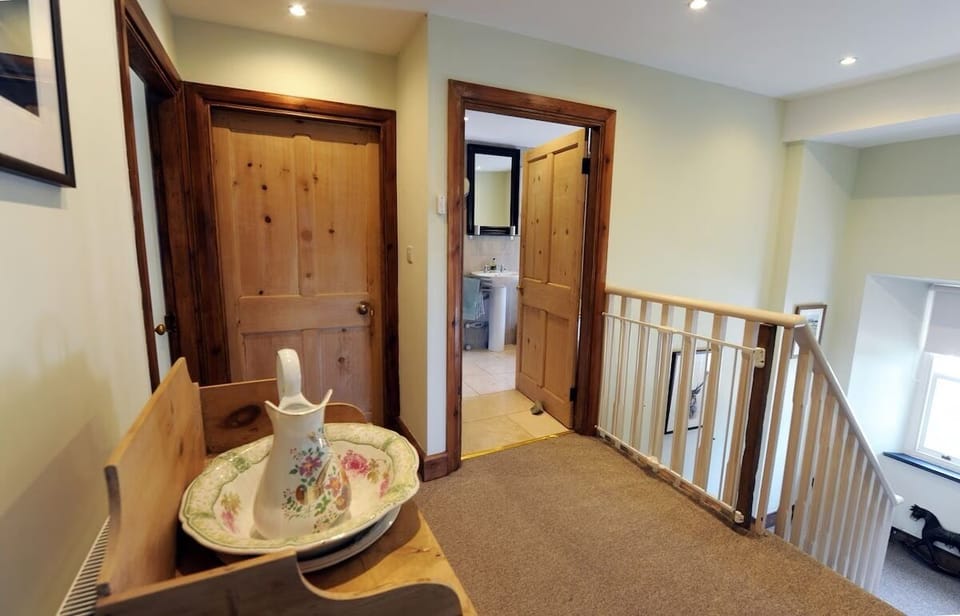 Upper Porthmawr - 5 Bedroom Cottage - Whitesands (19080)