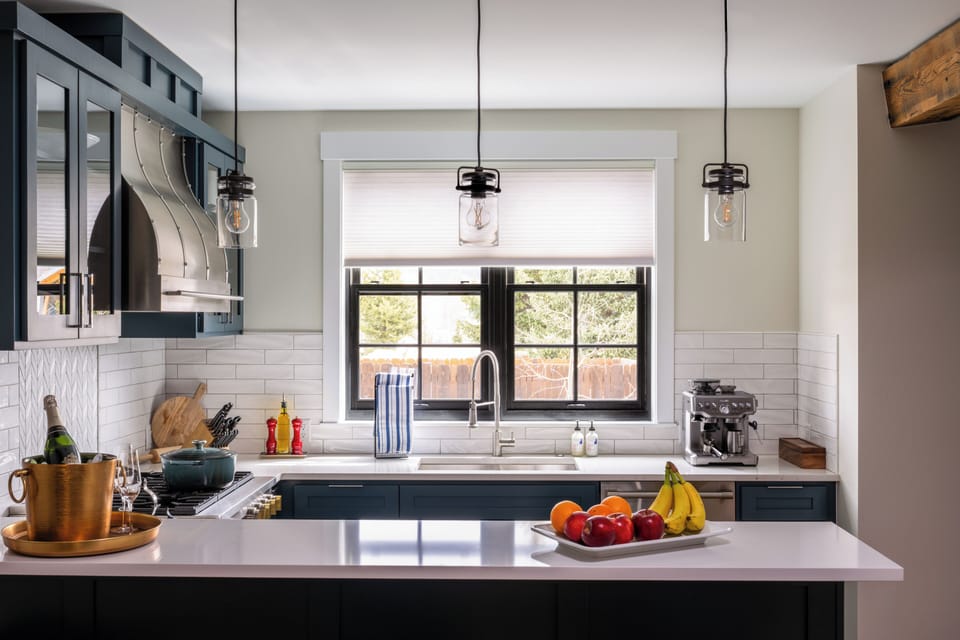 Columbine Kitchen and Counter Seating