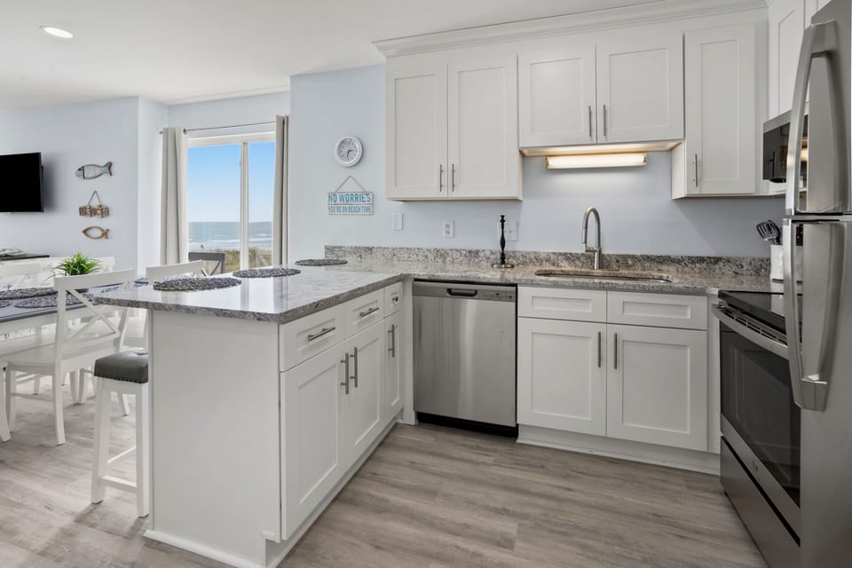 Indoors, Kitchen, Sink, Sink Faucet, Refrigerator
