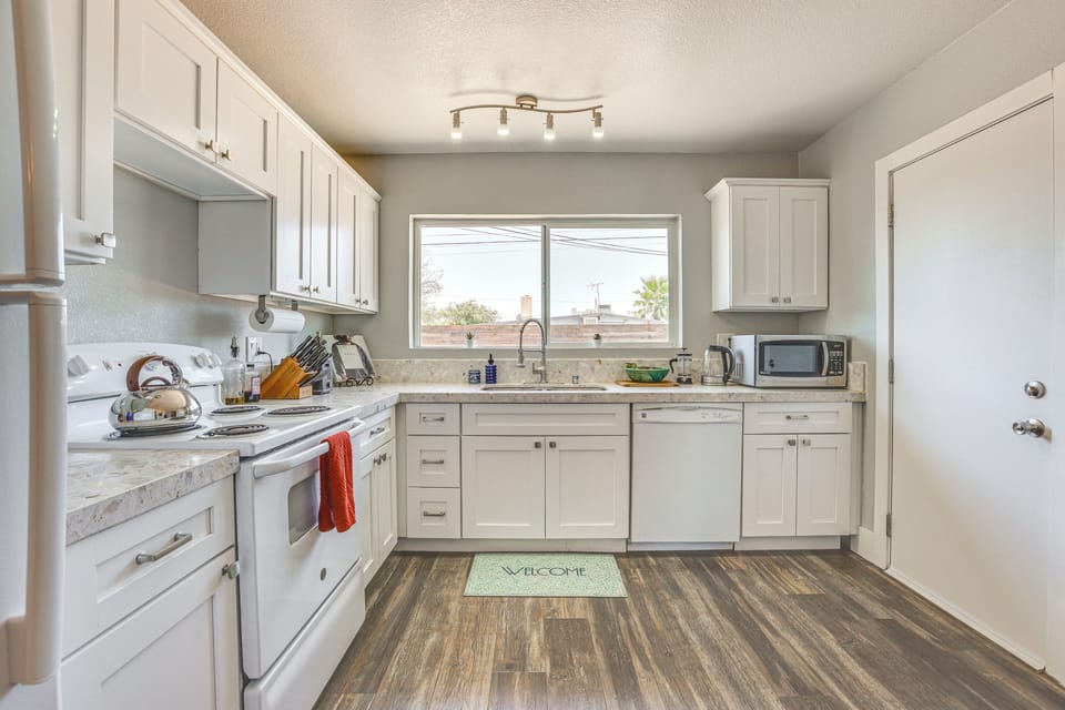 Kitchen | Dishwasher | Electric Kettle