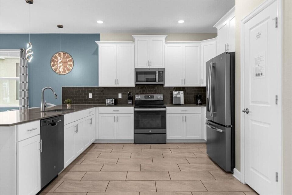 9004SommersetHillsDrive(9)