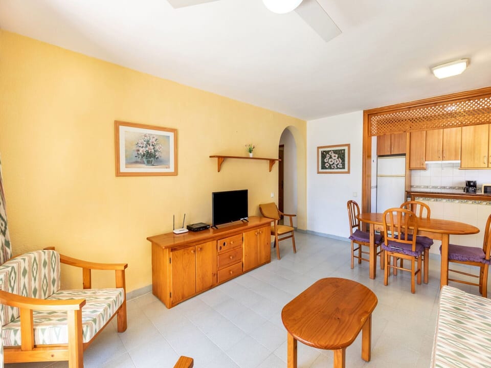 Apartment | Dining