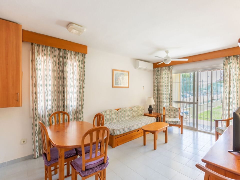 Apartment | Dining