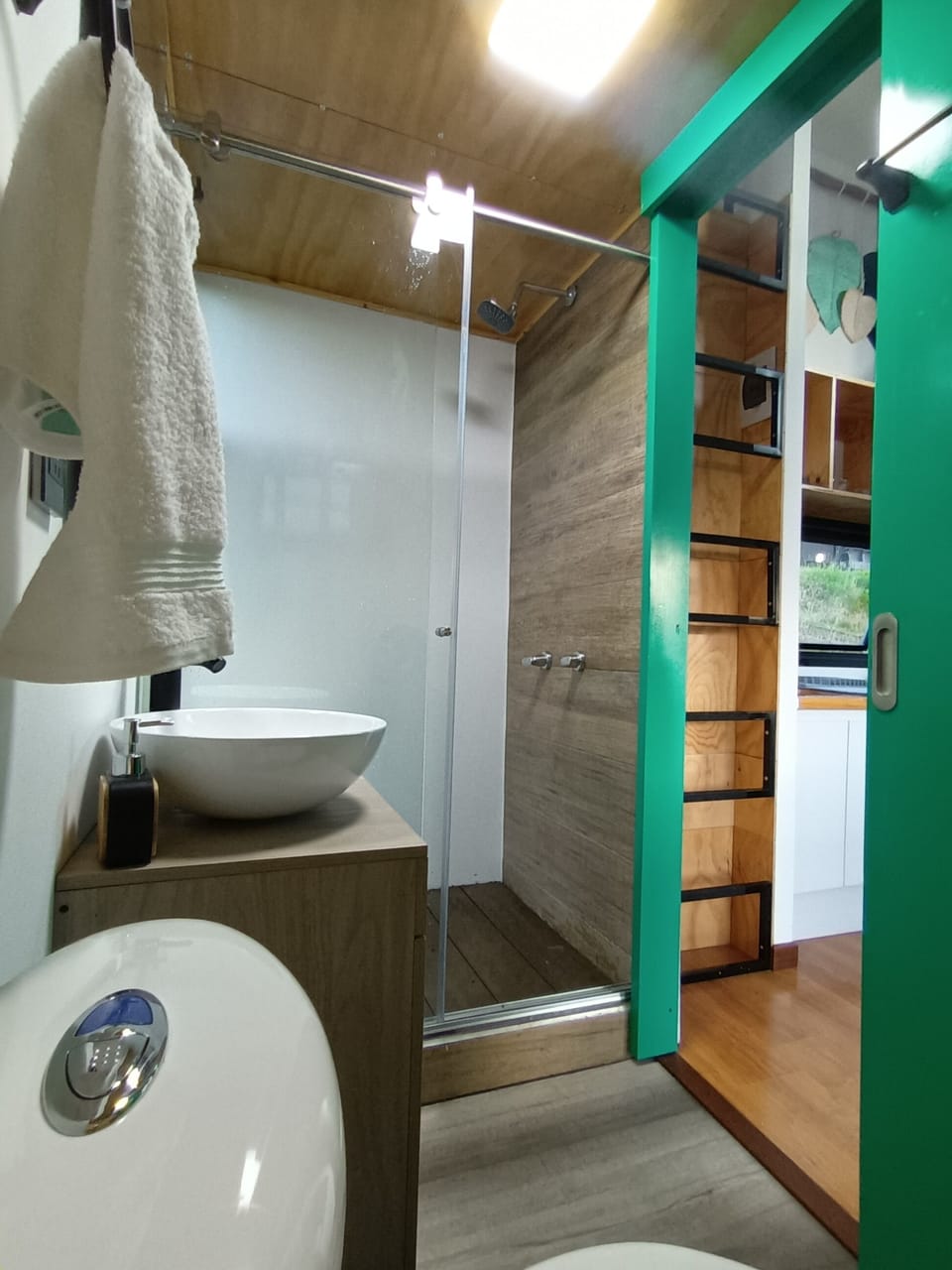 Panoramic Studio Suite, Mountain View | Bathroom | Shower, rainfall showerhead, towels, soap