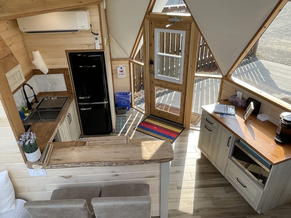 Dome 5 kitchen