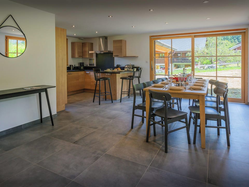 Dining/Kitchen