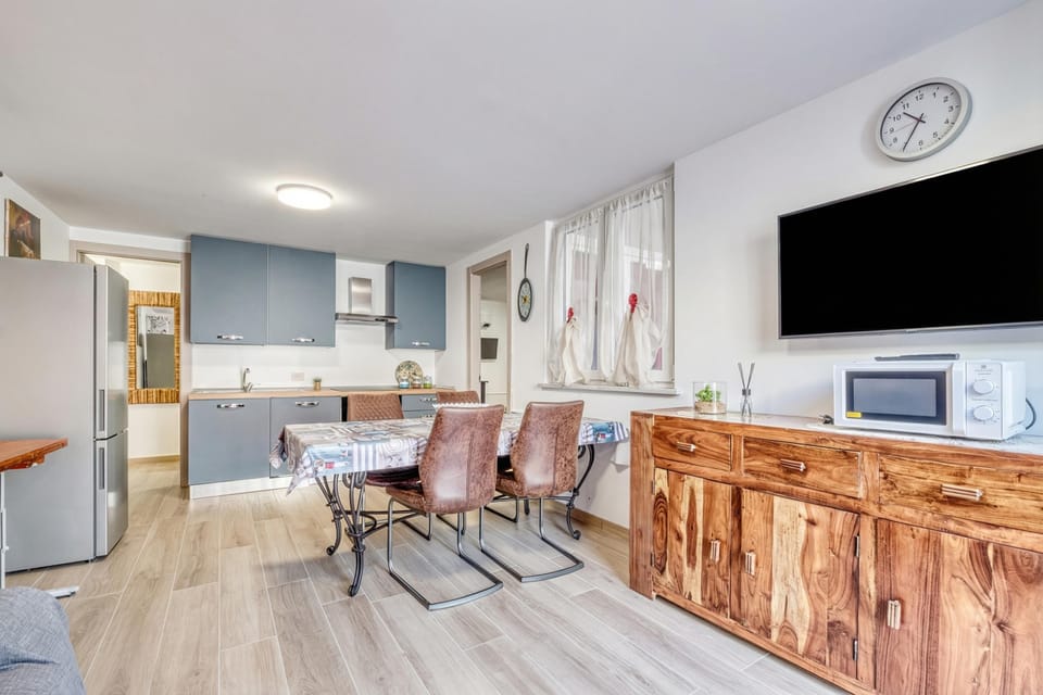 Kitchen and dining area