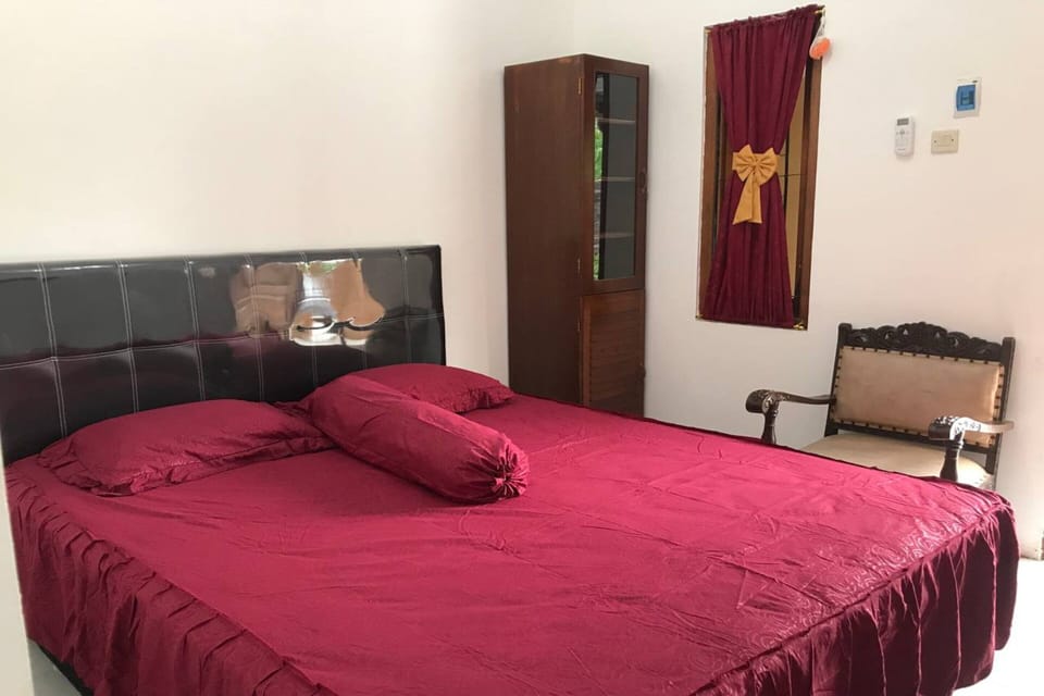 Standard Double Room | Bed sheets