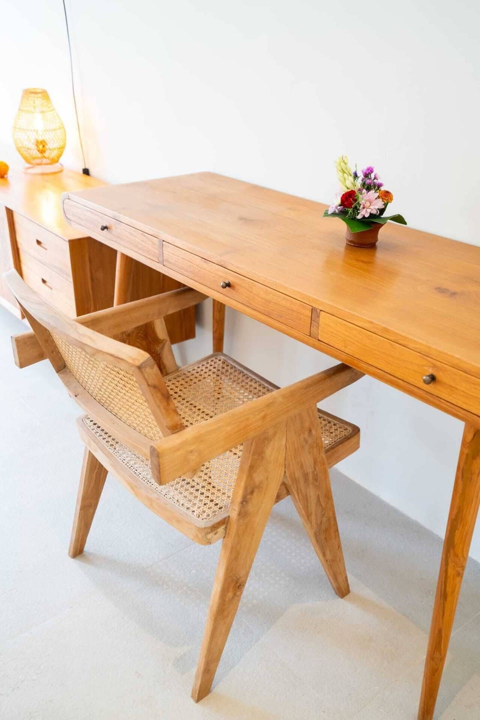 Basic Villa | Dining