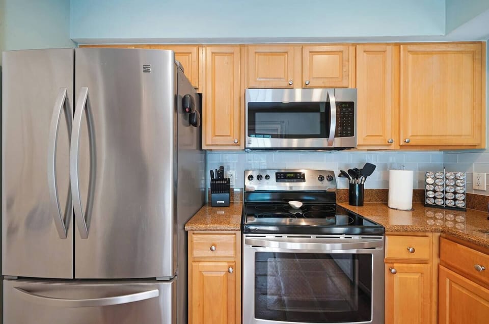 Whether you're making a quick snack or a gourmet dinner, this kitchen provides a convenient and enjoyable cooking experience.