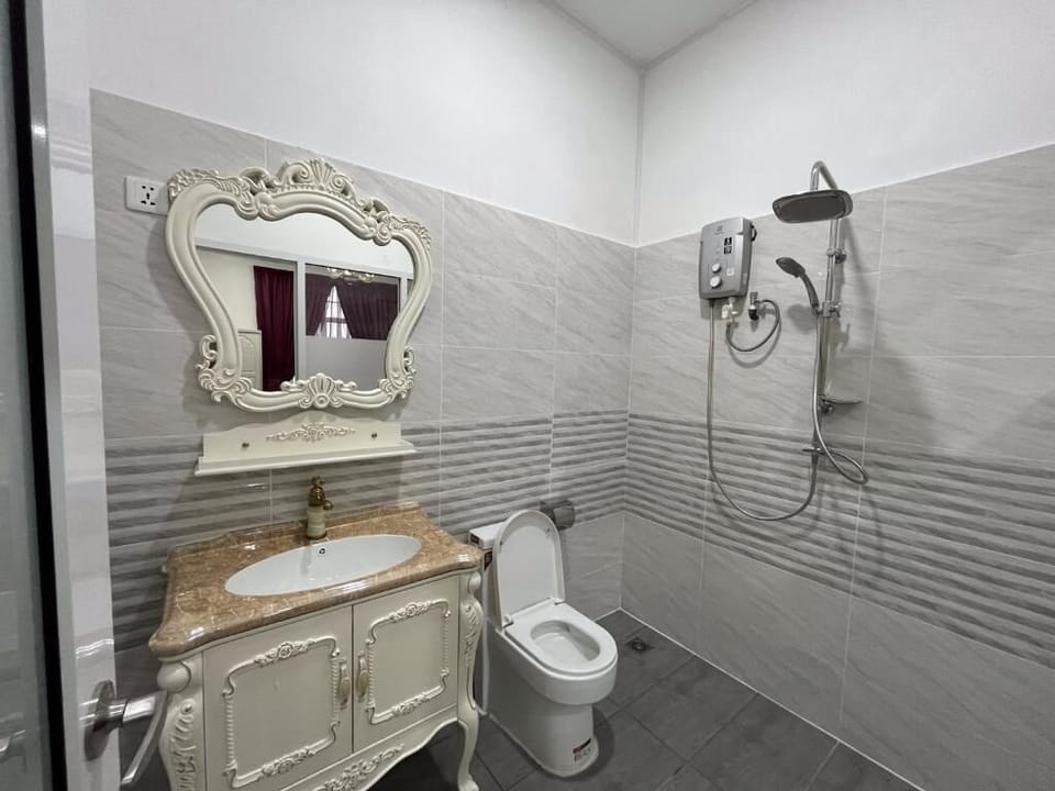 Titiwangsa Premium Villa KL by uBook Villa in Federal Territory of Kuala Lumpur