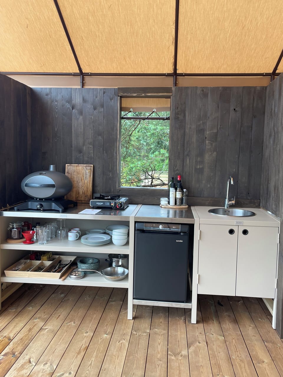 Luxury Double Room | Private kitchen | Mini-fridge, stovetop, coffee/tea maker, electric kettle