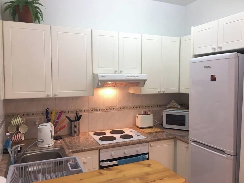 Fully kitted out kitchen