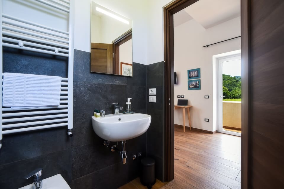 Comfort Triple Room | Bathroom | Bidet