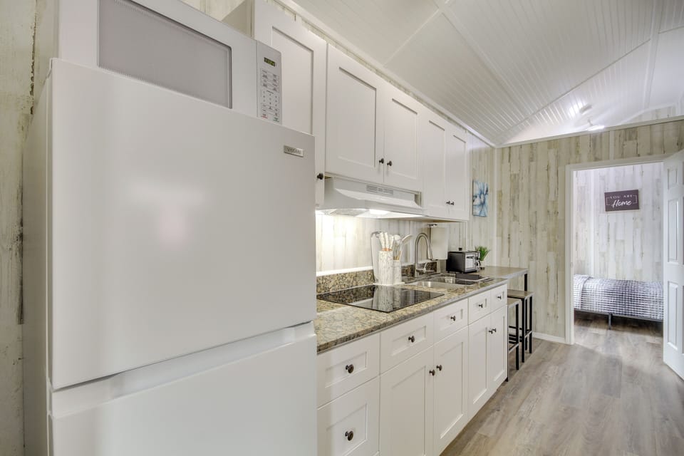House (2 Bedrooms) | Interior