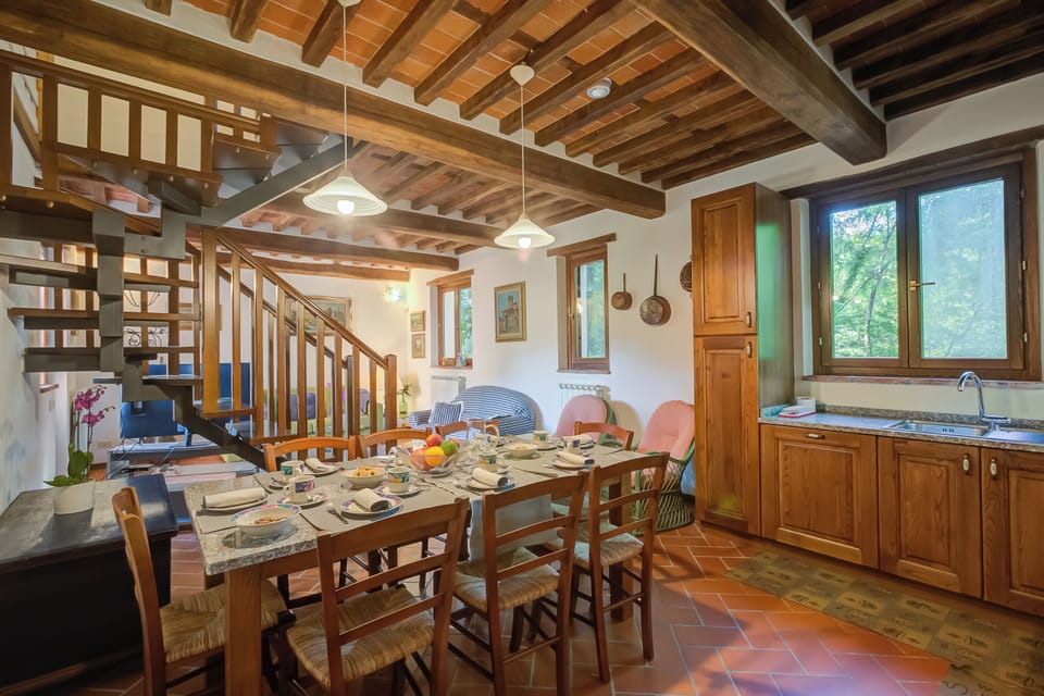 Family House, 4 Bedrooms, 2 Bathrooms (Comfortable Home Romeo Among Greenery) | Private kitchen | Fridge, microwave, stovetop, dishwasher