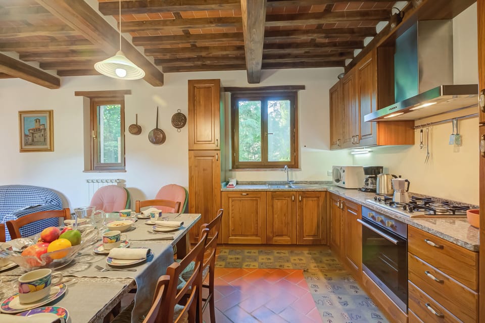 Family House, 4 Bedrooms, 2 Bathrooms (Comfortable Home Romeo Among Greenery) | Private kitchen | Fridge, microwave, stovetop, dishwasher