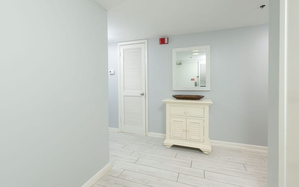 Condo, 3 Bedrooms | Interior
