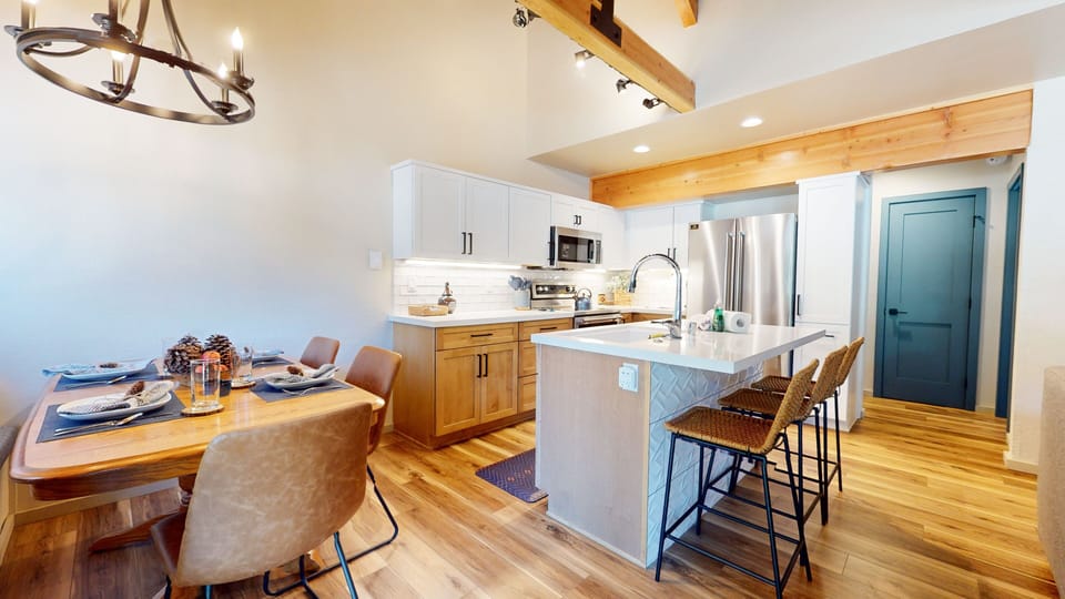 Condo, 2 Bedrooms | Private kitchen | Coffee/tea maker, fridge, oven, toaster