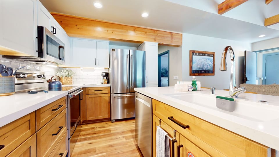 Condo, 2 Bedrooms | Private kitchen | Coffee/tea maker, fridge, oven, toaster