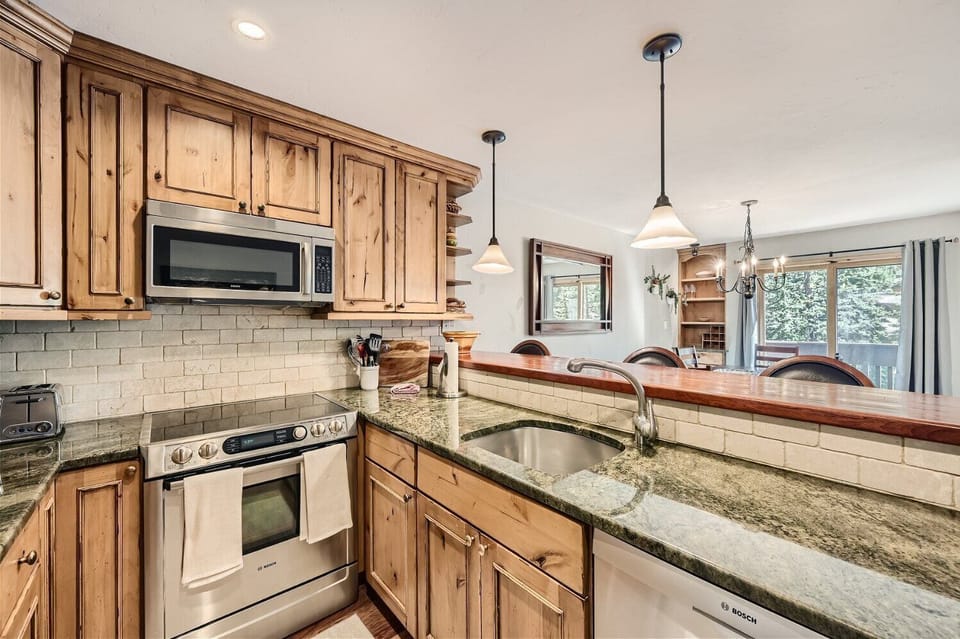 Kitchen with Bosch appliances